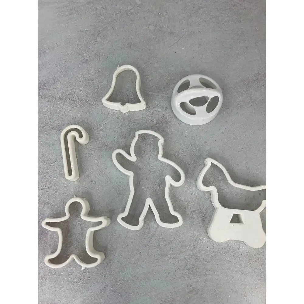 Christmas‎ cookie cutters variety lot of 6